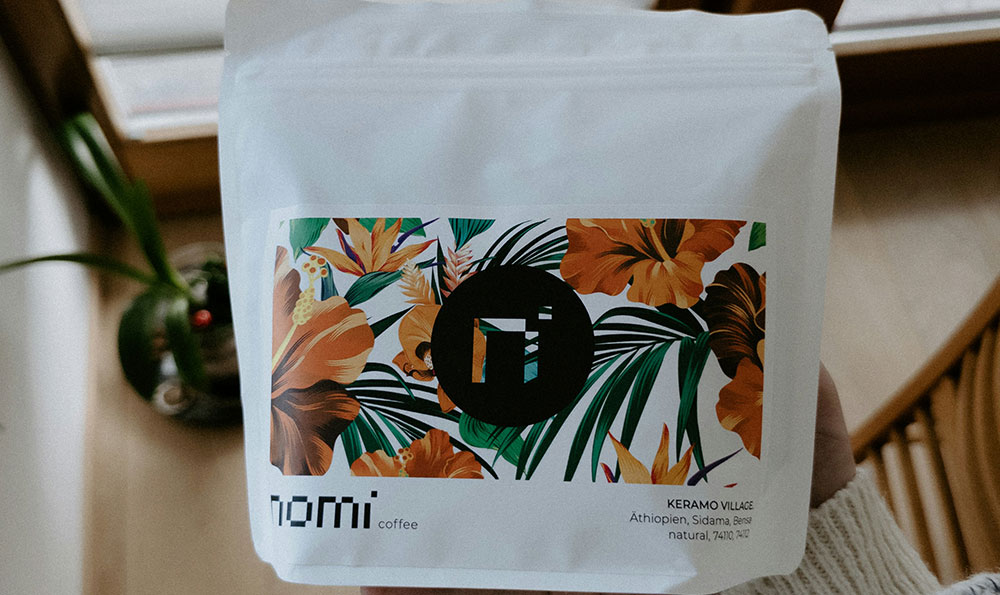 compostable coffee bags with valve.jpg