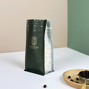 Custom Printed Soft Touch Embossed Recycle Box Bottom Coffee Bags Wholesale