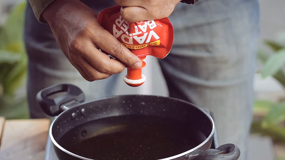 stand up pouch with spout